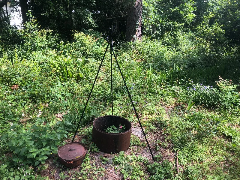 Foldable camp chopping axe-Versatile Cooking Tripod